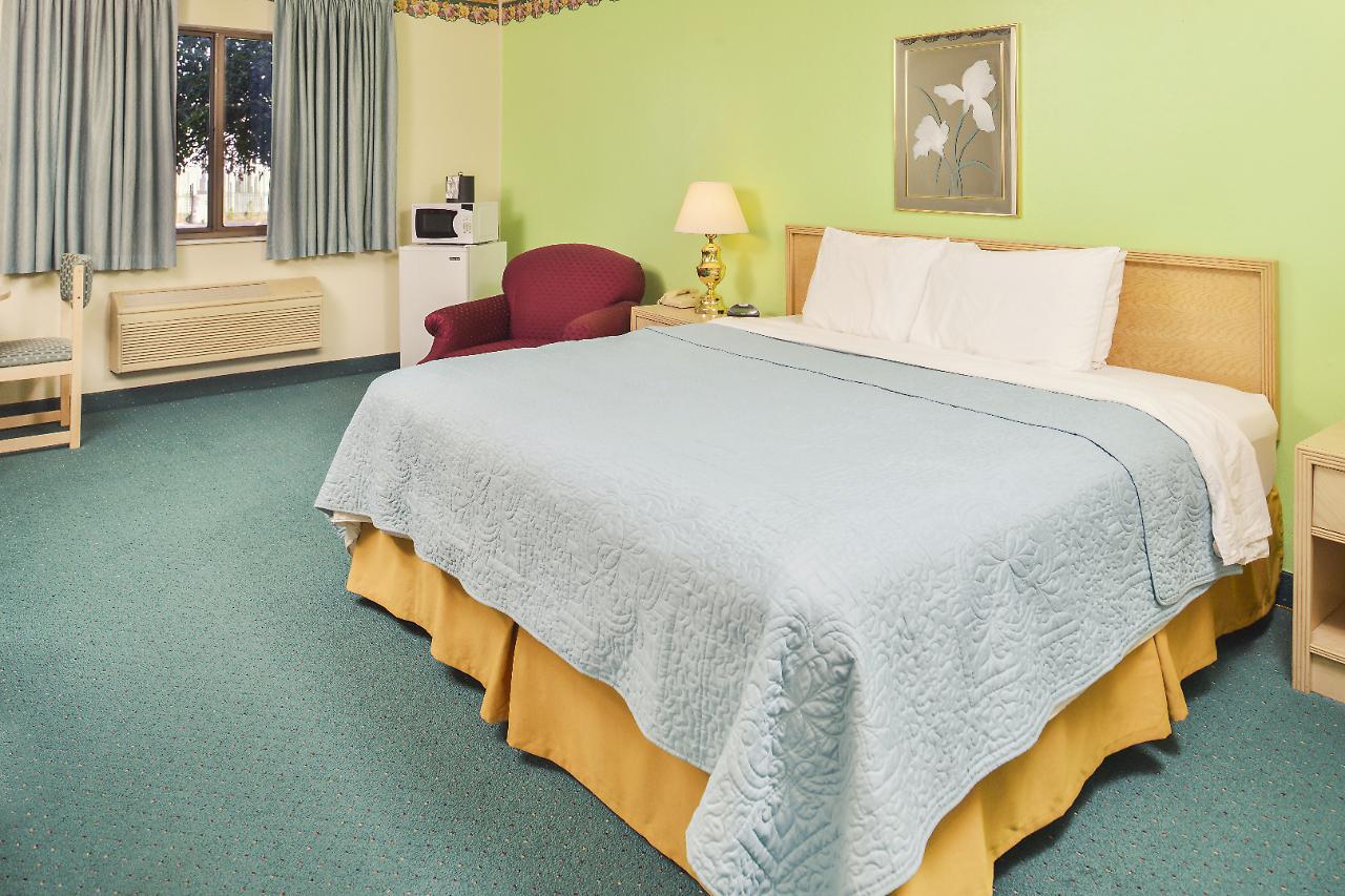 Americas Best Value Inn & Suites - Bluffton Exteriör bild