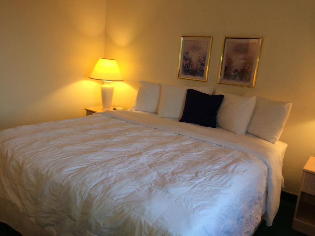 Americas Best Value Inn & Suites - Bluffton Rum bild