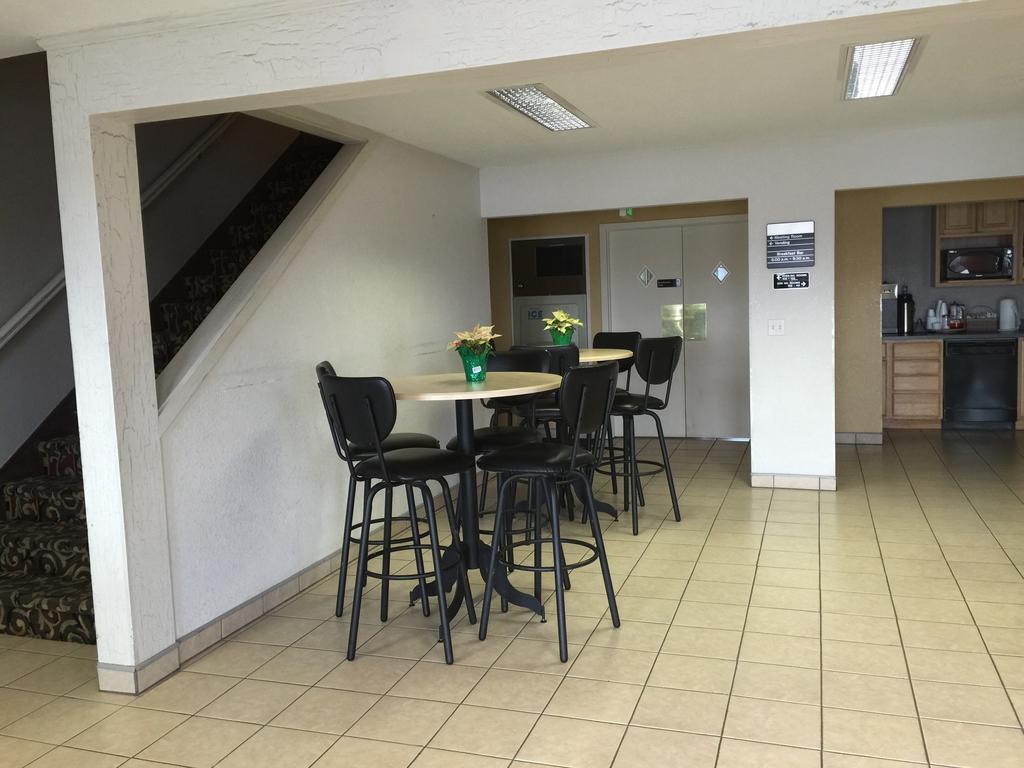 Americas Best Value Inn & Suites - Bluffton Exteriör bild