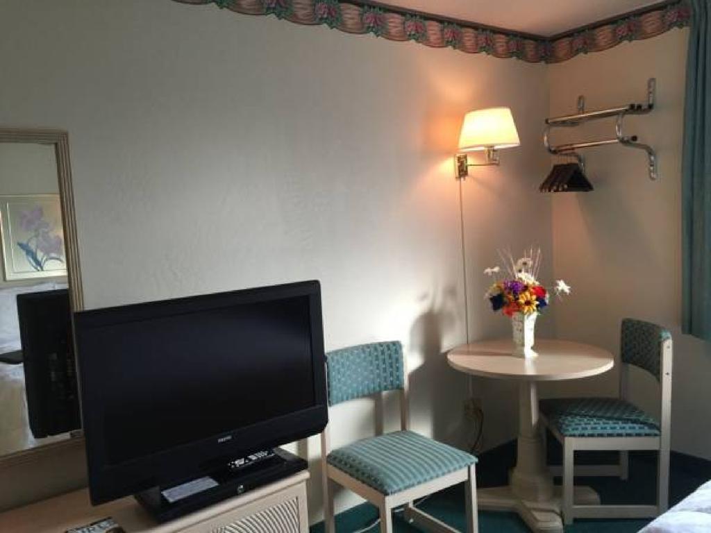 Americas Best Value Inn & Suites - Bluffton Exteriör bild