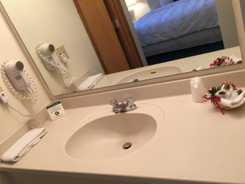Americas Best Value Inn & Suites - Bluffton Rum bild