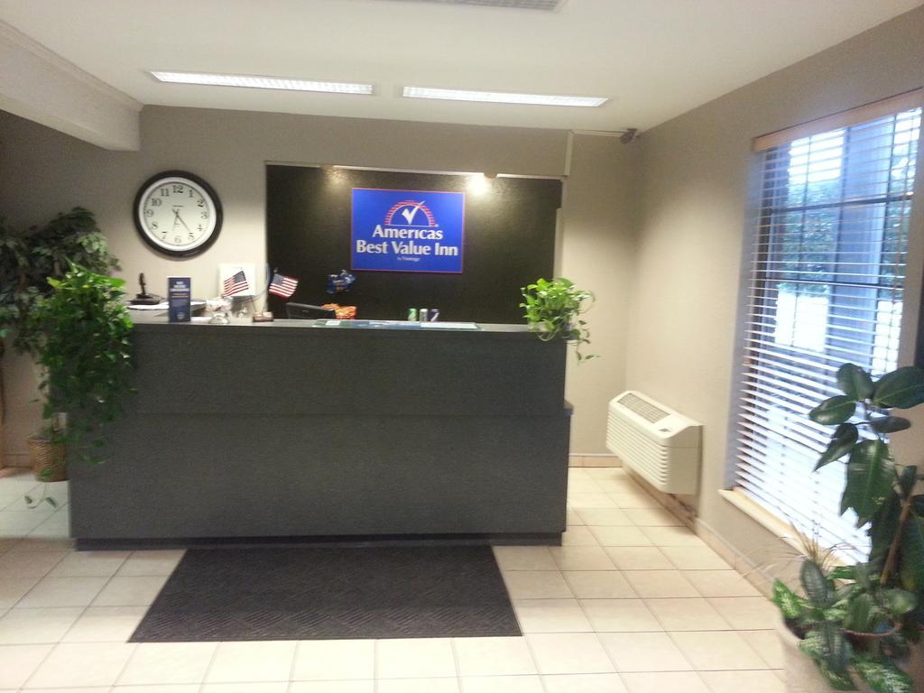 Americas Best Value Inn & Suites - Bluffton Exteriör bild