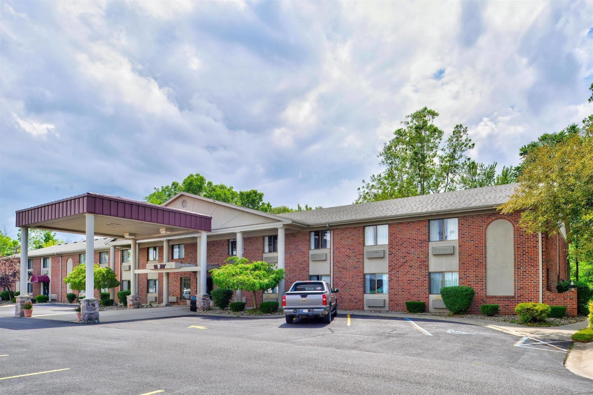 Americas Best Value Inn & Suites - Bluffton Exteriör bild