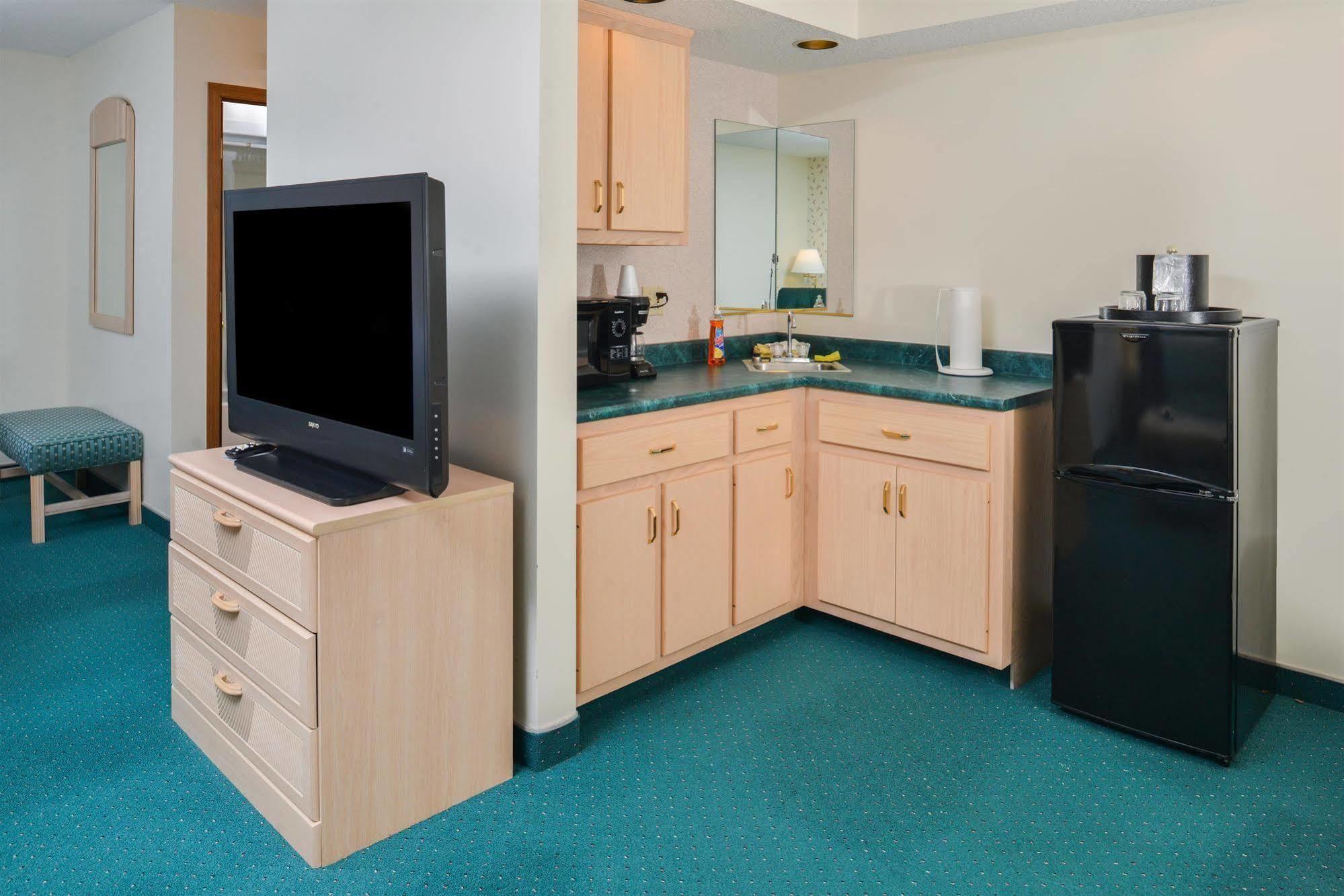 Americas Best Value Inn & Suites - Bluffton Exteriör bild