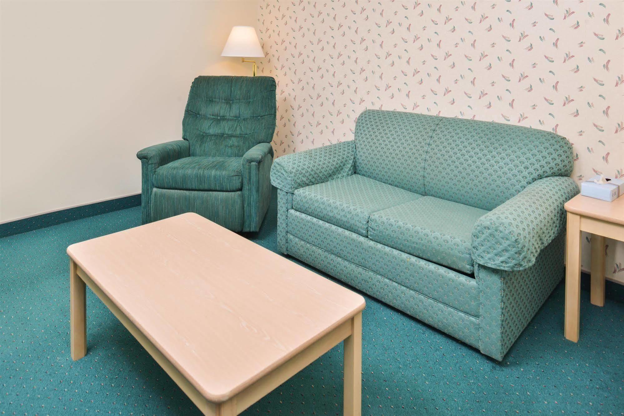 Americas Best Value Inn & Suites - Bluffton Exteriör bild