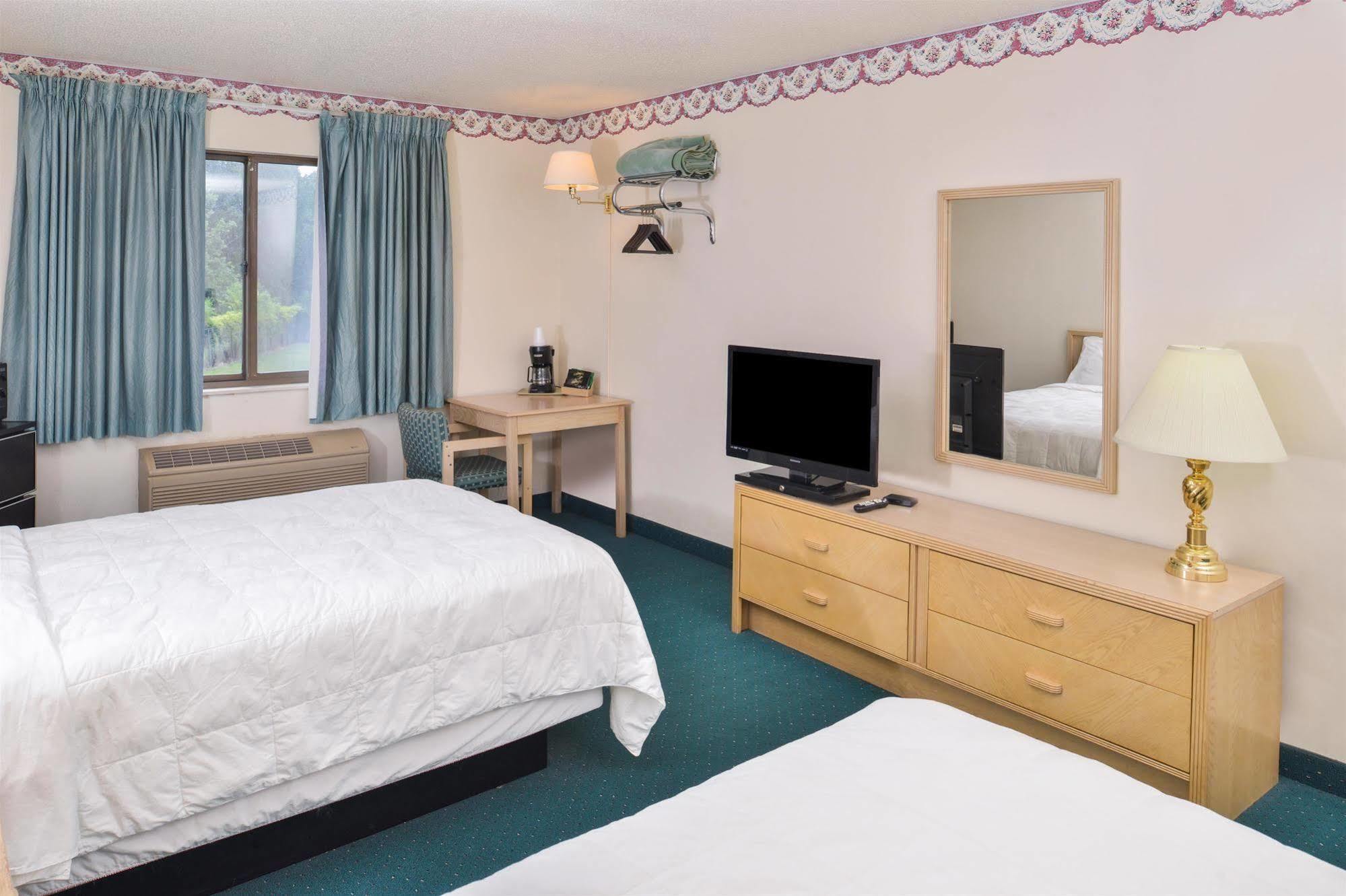 Americas Best Value Inn & Suites - Bluffton Exteriör bild